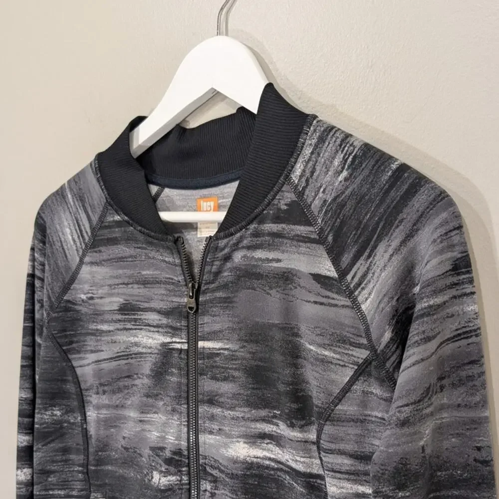 Lucy activewear defining